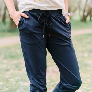 Zyia Joggers, dark navy blue.